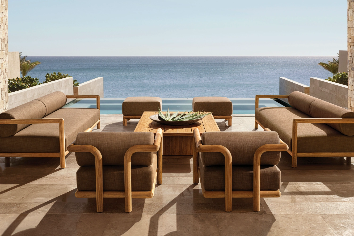 Refinado fabricante de muebles de lujo para el hogar, muebles de exterior a medida