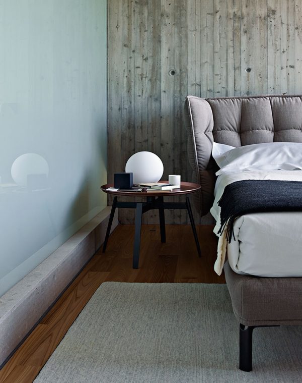 Camas de lujo a medida con cabezal moderno acolchado Wingback-2