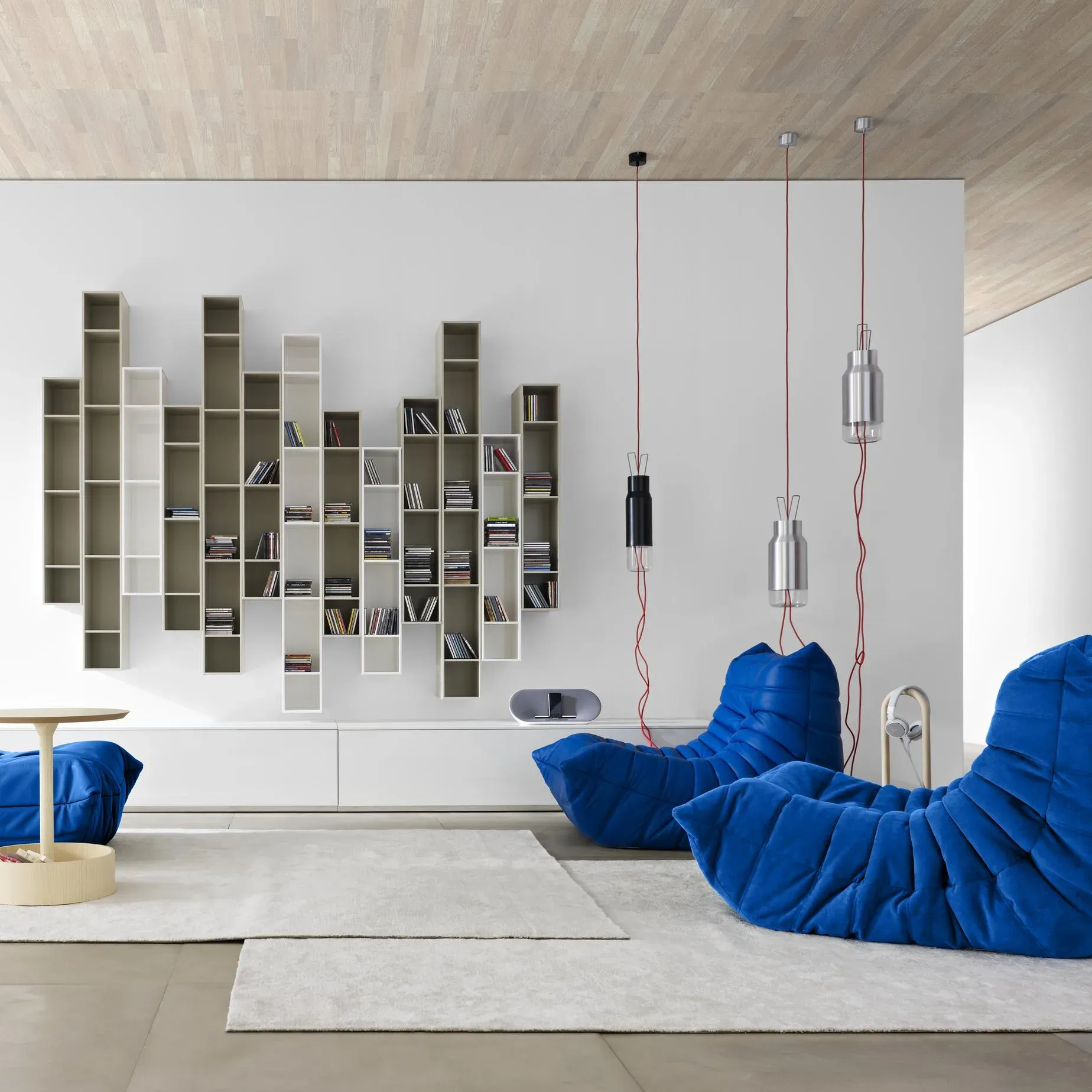 Custom Small Lounge Sofa, Plush Fabric & High-Density Sponge-4