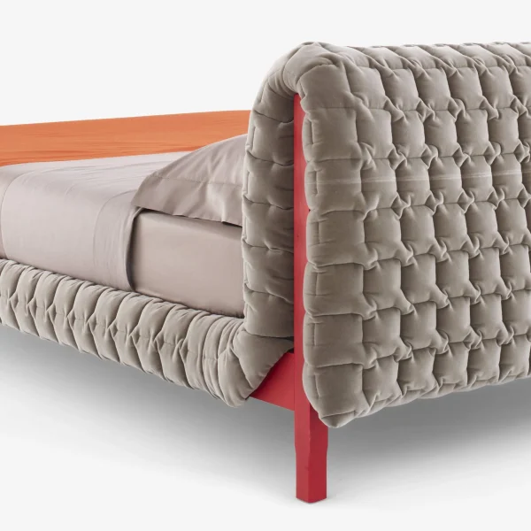 Camas tapizadas de lujo con cabecero fruncido-4