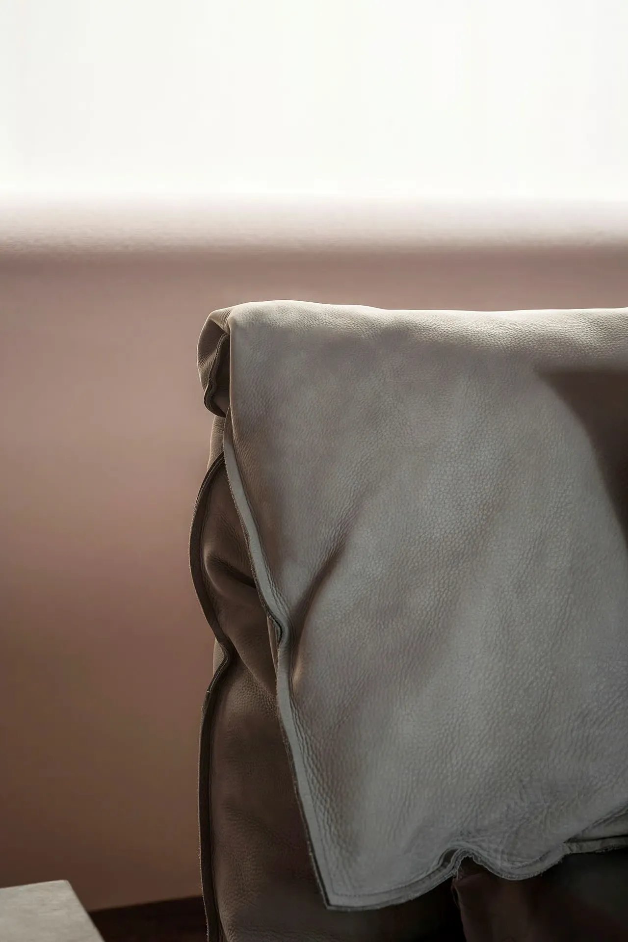 Cama moderna de diseño personalizado, cama tapizada de rejilla geométrica-5