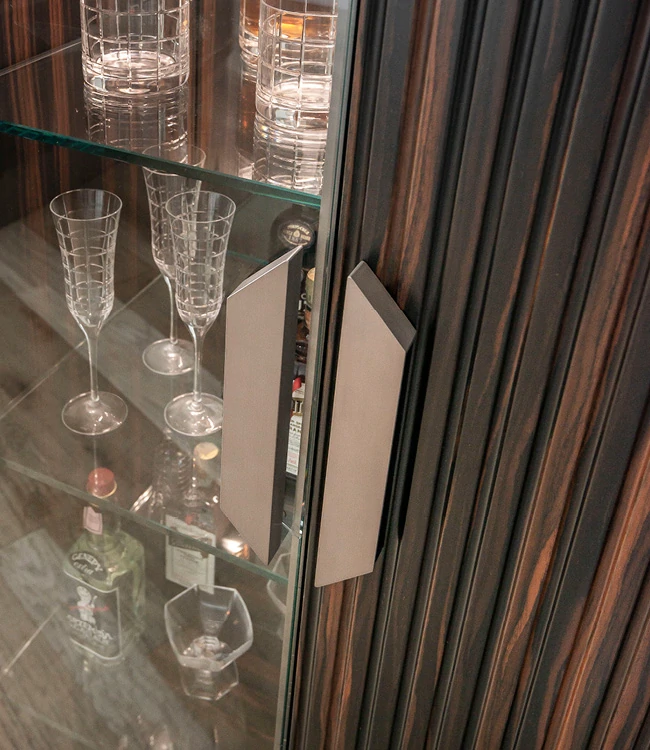 Modern Luxury Glass Wine Cabinet QMY-WC018 - Custom Alcohol Display Cabinet Manufacturer - Image 3