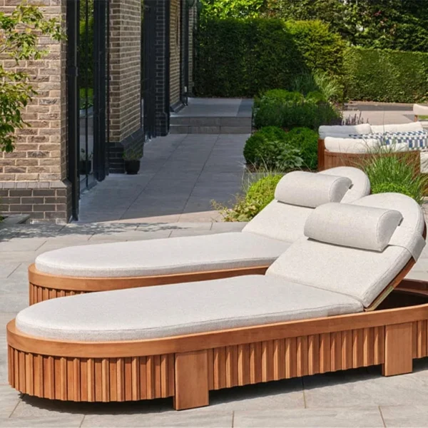 Custom Oval Sun Lounger With Integrated Pillow QMY-ODSL010