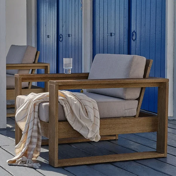 Modern Simple Luxury High-End Garden Teak Leisure Chair QMY-ODLC001 - Custom Outdoor Wood Armchair Manufacturer