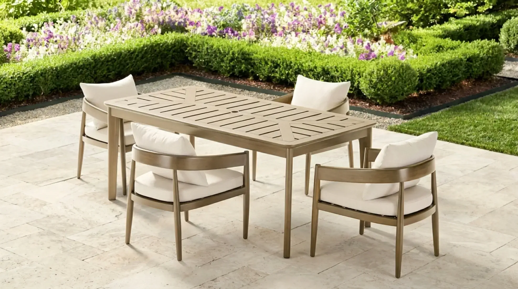 custom outdoor dining table - Chicasa